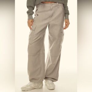 LAritzua TNA Cargo Pant - never worn! Size OO with adjustable straps